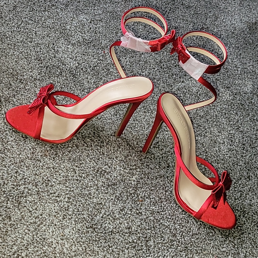 Red Heels - Picture 2 of 5